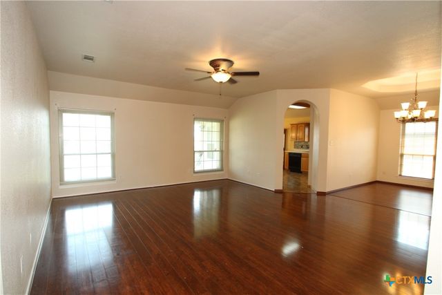 5708 Montrose Drive, Killeen, TX 76542