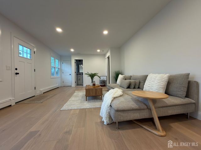 113 Hadley Street, Piscataway, NJ 08854