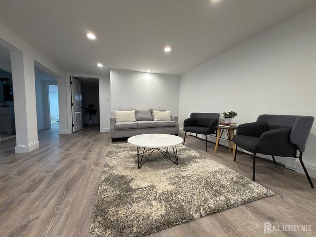 113 Hadley Street, Piscataway, NJ 08854