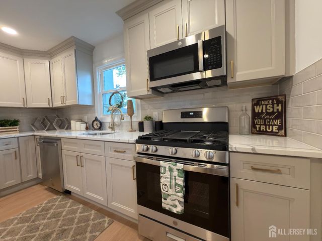 113 Hadley Street, Piscataway, NJ 08854