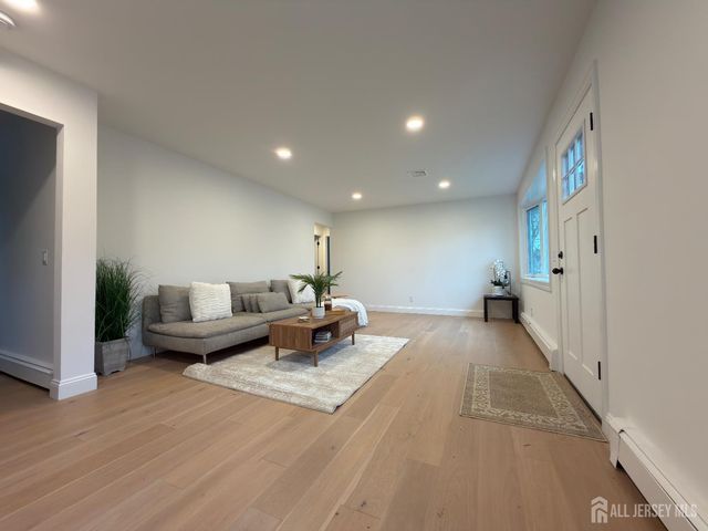 113 Hadley Street, Piscataway, NJ 08854