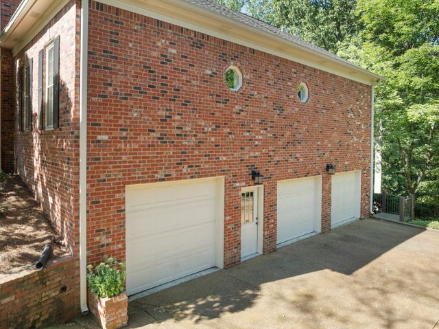 923 Stuart Ln, Brentwood, TN 37027