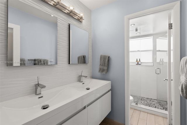 1519 Drexel Ave 402, Miami Beach, FL 33139