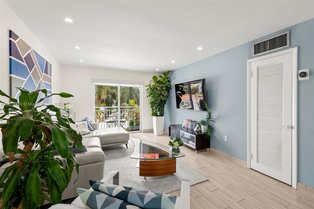 1519 Drexel Ave 402, Miami Beach, FL 33139