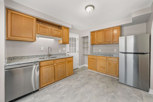 2215 Green Acres Dr, Clarksville, TN 37042