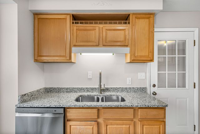 2215 Green Acres Dr, Clarksville, TN 37042