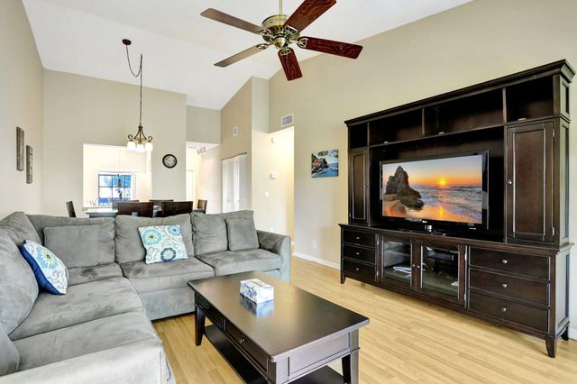 1961 SW 15th Street 82, Deerfield Beach, FL 33442