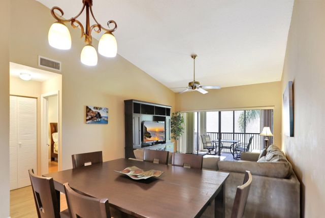 1961 SW 15th Street 82, Deerfield Beach, FL 33442