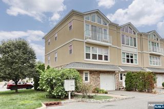 6 Central Avenue 1, Rochelle Park, NJ 07662