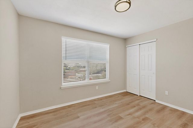 6915 Eastford Place NW, Albuquerque, NM 87114