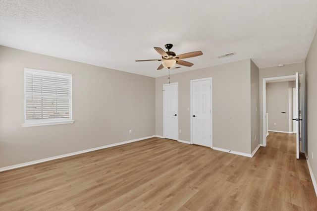 6915 Eastford Place NW, Albuquerque, NM 87114