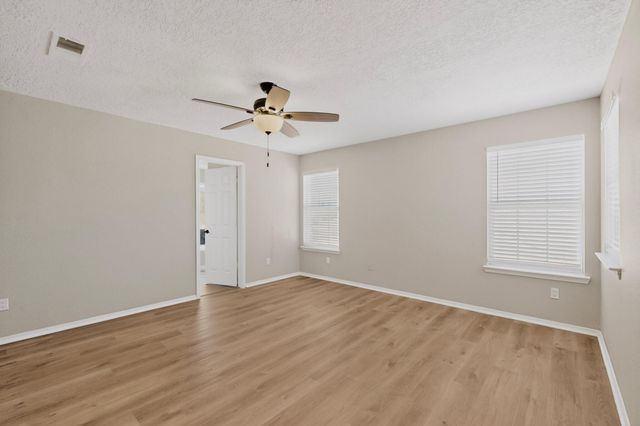 6915 Eastford Place NW, Albuquerque, NM 87114