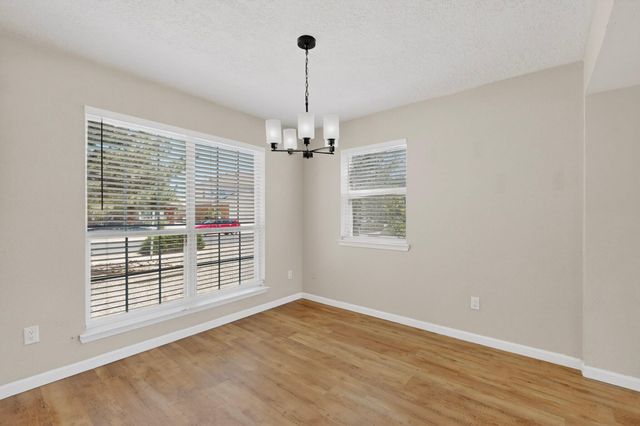 6915 Eastford Place NW, Albuquerque, NM 87114