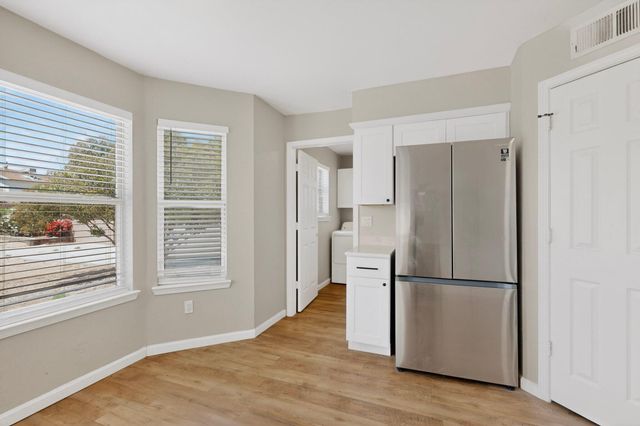 6915 Eastford Place NW, Albuquerque, NM 87114