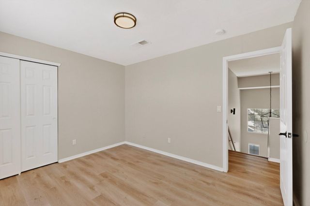6915 Eastford Place NW, Albuquerque, NM 87114