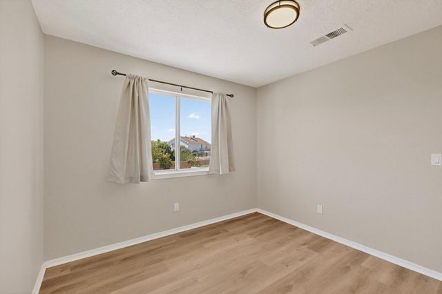 6915 Eastford Place NW, Albuquerque, NM 87114