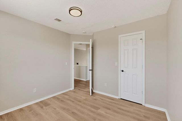 6915 Eastford Place NW, Albuquerque, NM 87114
