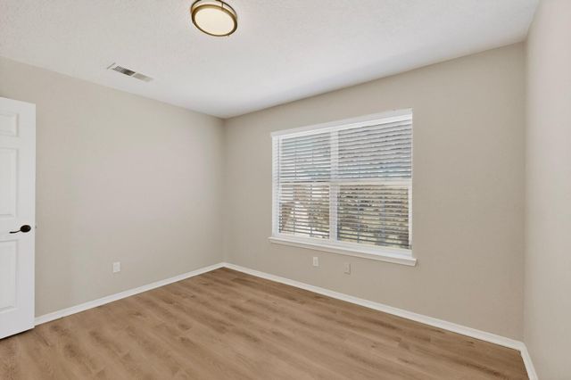 6915 Eastford Place NW, Albuquerque, NM 87114