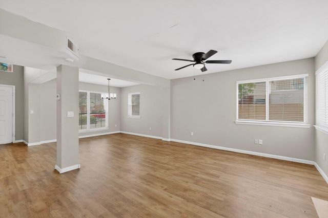 6915 Eastford Place NW, Albuquerque, NM 87114