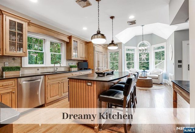 372 S Irving Street, Ridgewood, NJ 07450