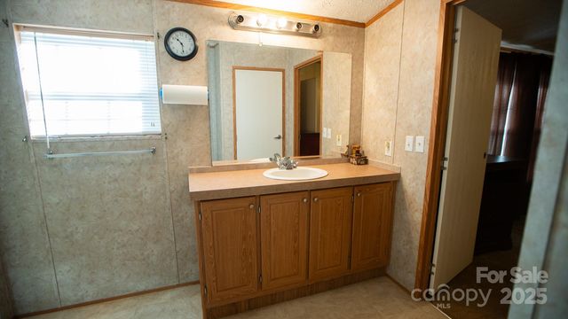 4150 Bristol Place, Collettsville, NC 28611