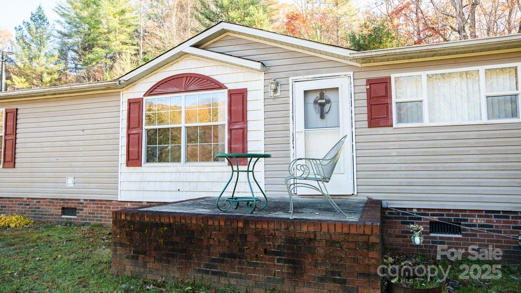 4150 Bristol Place, Collettsville, NC 28611