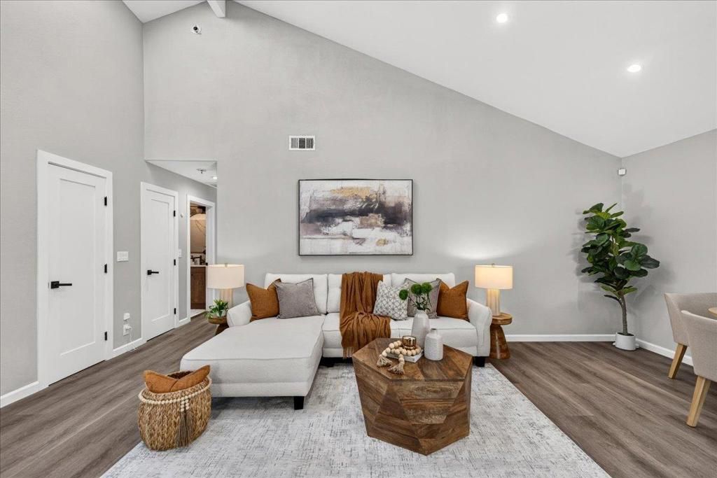 Image 5 of property listing at 2650 Taffy Drive, San Jose, CA 95148