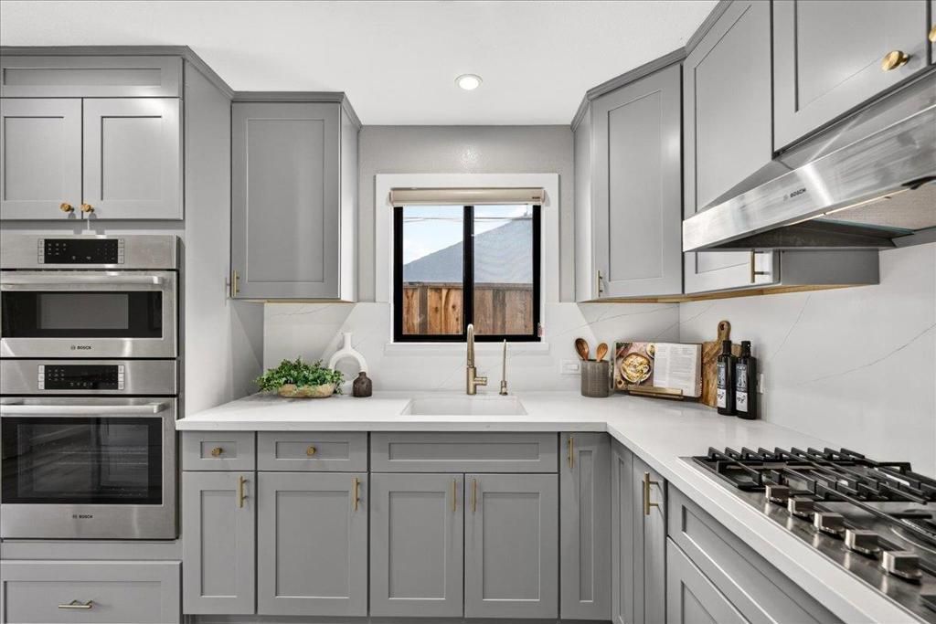 Image 9 of property listing at 2650 Taffy Drive, San Jose, CA 95148