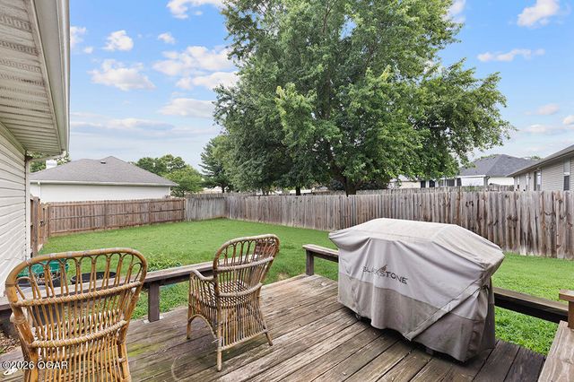 705 S Whippoorwill Drive, Strafford, MO 65757