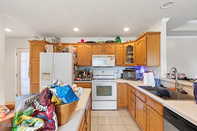705 S Whippoorwill Drive, Strafford, MO 65757