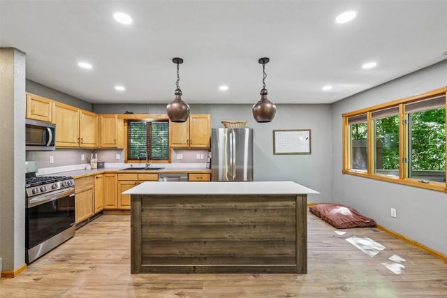 2167 NW 72nd Place, Ankeny, IA 50023