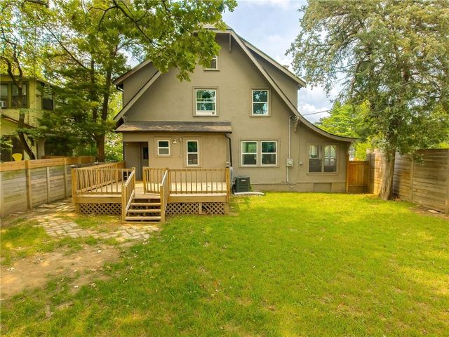 3651 Southwest Trafficway, Kansas City, MO 64111