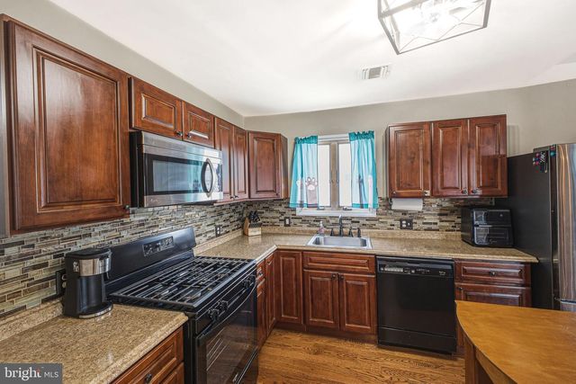 911 HARRIS AVE, Union Beach, NJ 07735