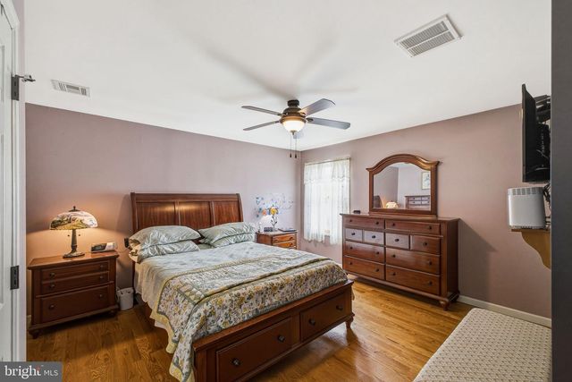 911 HARRIS AVE, Union Beach, NJ 07735