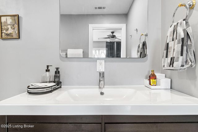 750 Zorn Ave 2, Louisville, KY 40206