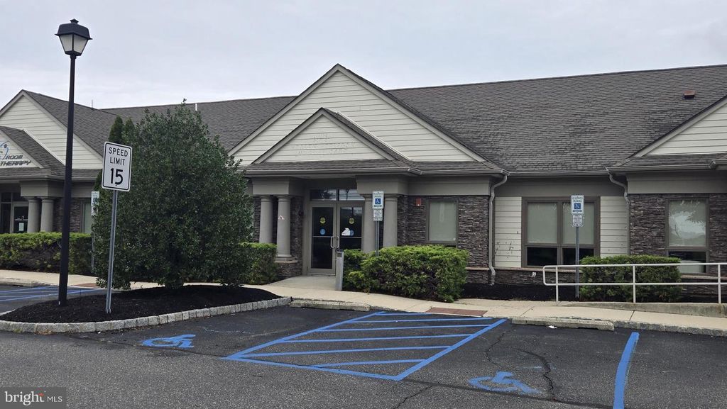 101 LEXINGTON RD, SWEDESBORO, NJ 08085 — exterior