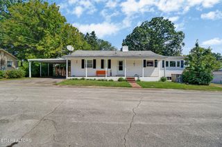 107 Townsend Rd, Oak Ridge, TN 37830