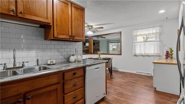 33 Lois Drive, Cheektowaga, NY 14227