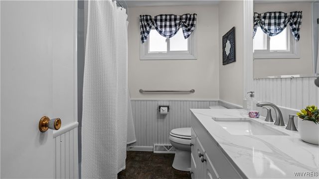 33 Lois Drive, Cheektowaga, NY 14227