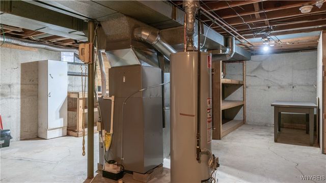 33 Lois Drive, Cheektowaga, NY 14227