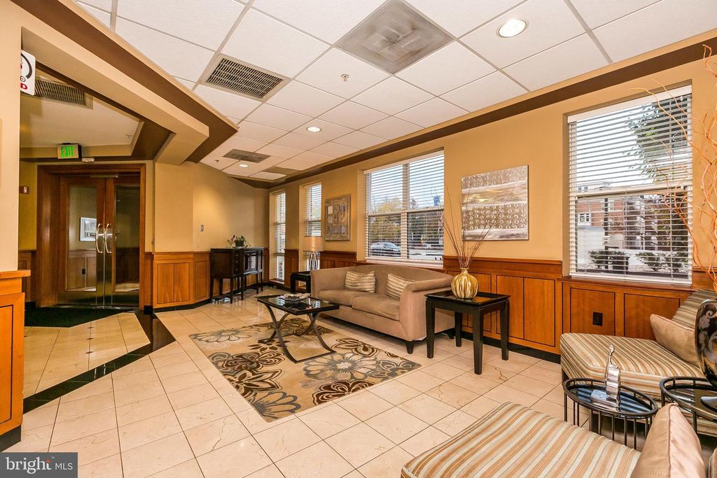 Image 12 of property listing at 23 PIERSIDE DR #130, Baltimore, MD 21230