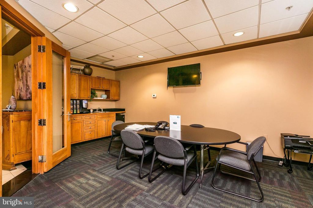 Image 13 of property listing at 23 PIERSIDE DR #130, Baltimore, MD 21230