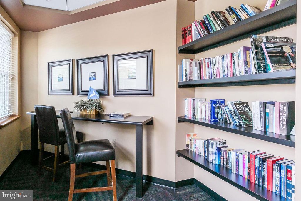 Image 15 of property listing at 23 PIERSIDE DR #130, Baltimore, MD 21230