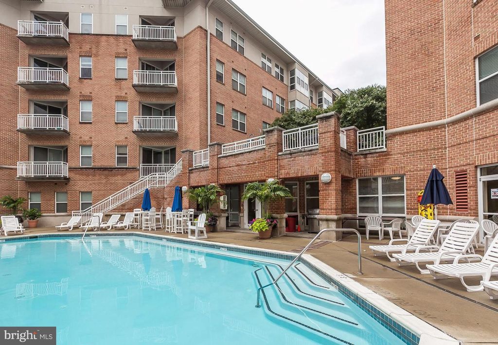 Image 16 of property listing at 23 PIERSIDE DR #130, Baltimore, MD 21230