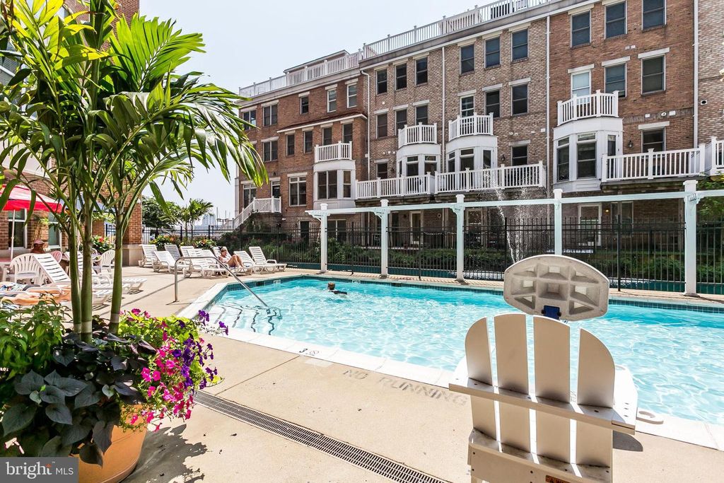 Image 18 of property listing at 23 PIERSIDE DR #130, Baltimore, MD 21230