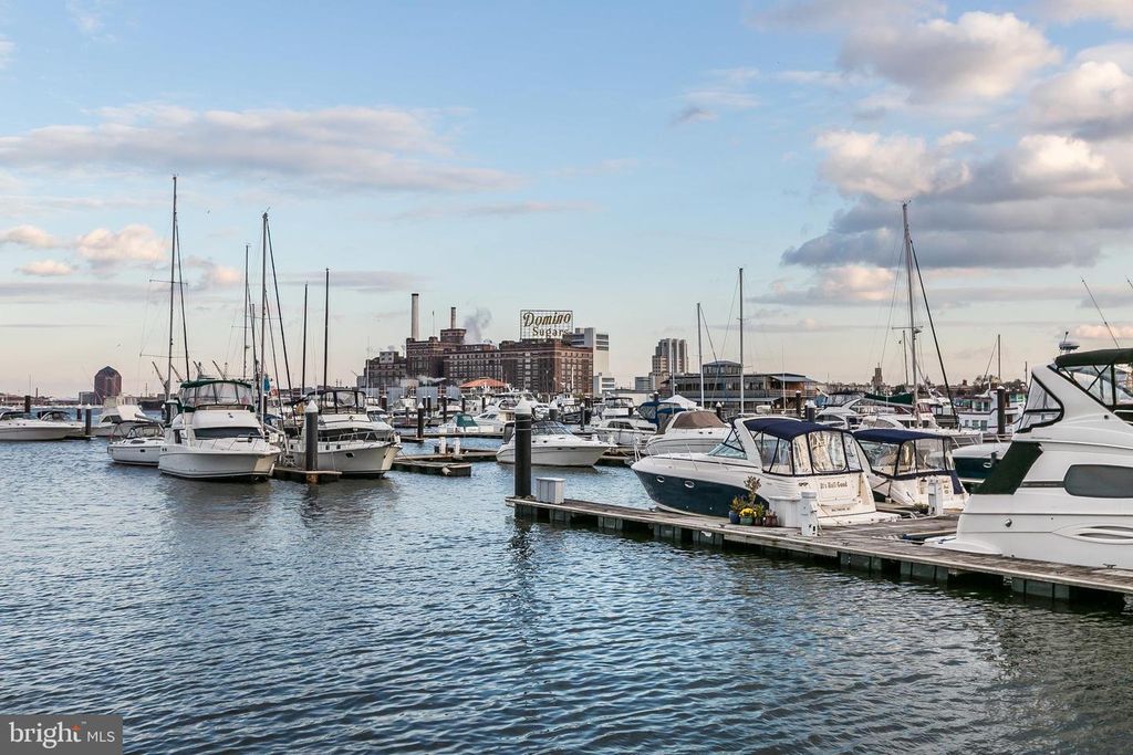 Image 24 of property listing at 23 PIERSIDE DR #130, Baltimore, MD 21230