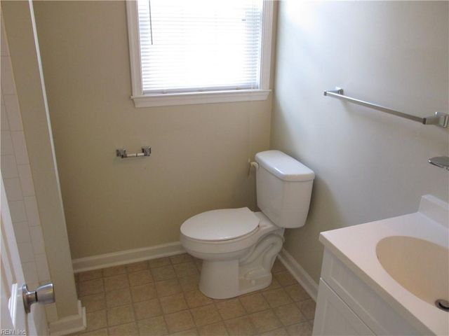 2750 Greenwood DR, Portsmouth, VA 23702