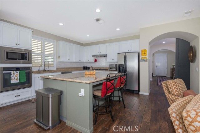 35385 Summerholly Lane, Murrieta, CA 92563