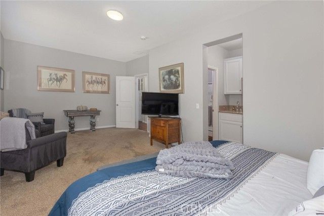 35385 Summerholly Lane, Murrieta, CA 92563