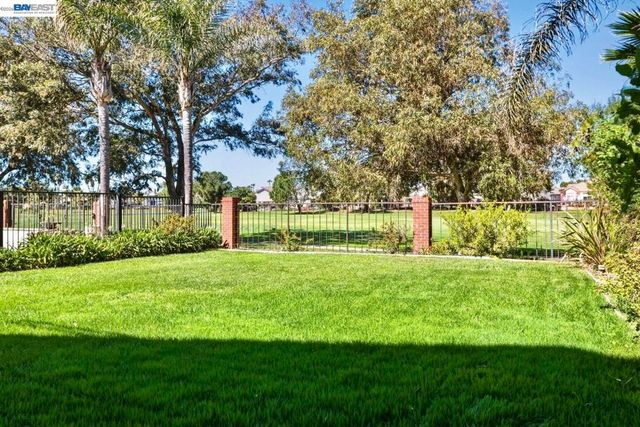 2595 Cherry Hills Dr, Discovery Bay, CA 94505